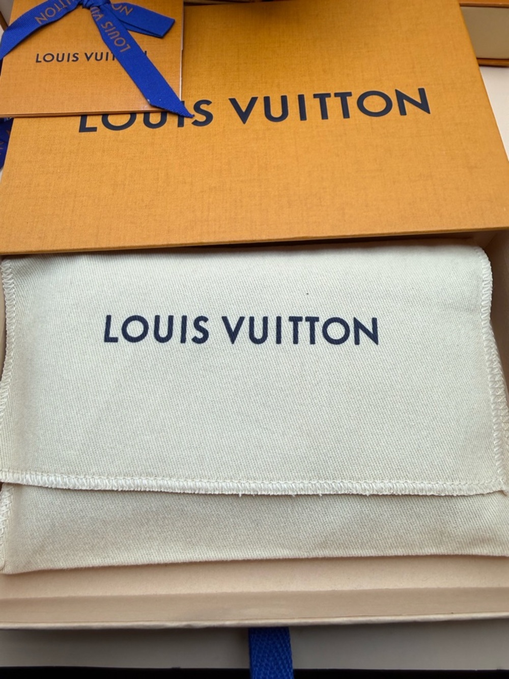Louis Vuitton Red Vernis Monogram Patent Leather Wallet - Picture 12 of 12